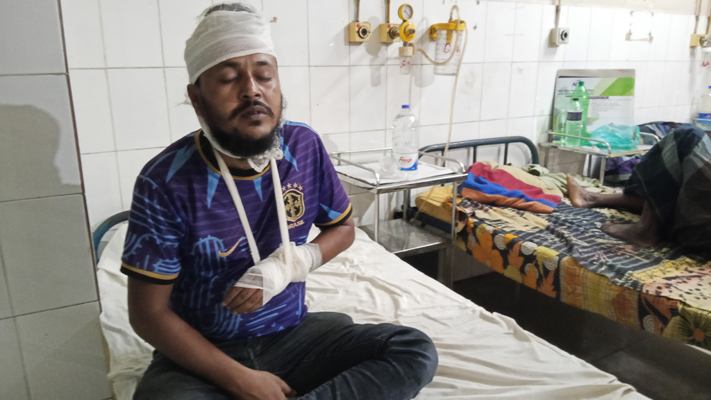 ফরিদপুরে যুবদল নেতাকে হাতুড়িপেটার অভিযোগ ছাত্রলীগের বিরুদ্ধে