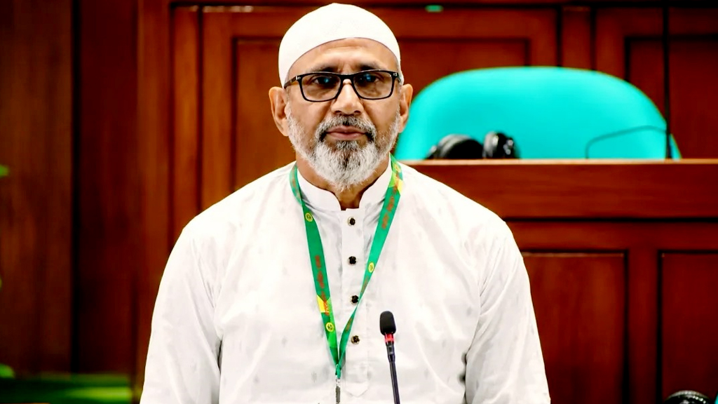 বস্ত্র ও পাট মন্ত্রণালয় সংসদীয় কমিটির সভাপতি হুইপ আখতারুজ্জামান
