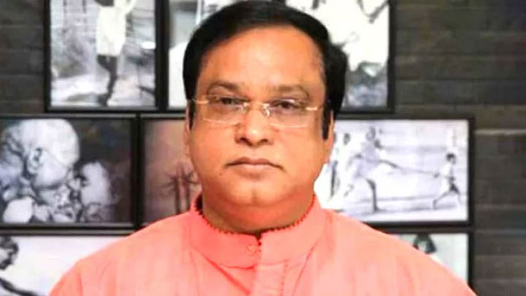 টেন্ডার বিজ্ঞপ্তির কাটিং হাতে নিয়ে কাঠগড়ায় হাজী সেলিম, পুলিশের সঙ্গে চেঁচামেচি