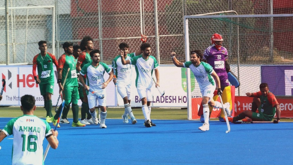 পাকিস্তানের কাছে বড় হারে শুরু বাংলাদেশের