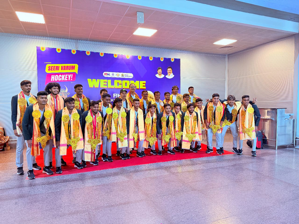 কোচ ছাড়াই বিশ্বকাপ খেলতে গেল বাংলাদেশ