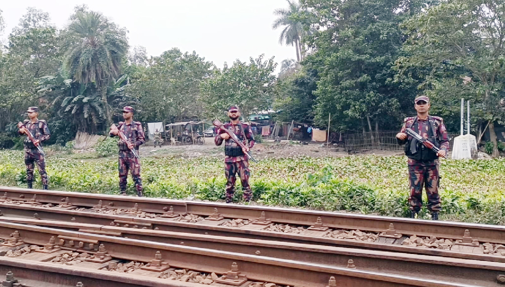 হাদিকে গুলি: জড়িতদের দেশত্যাগ ঠেকাতে হিলি সীমান্তে সতর্কতা জারি