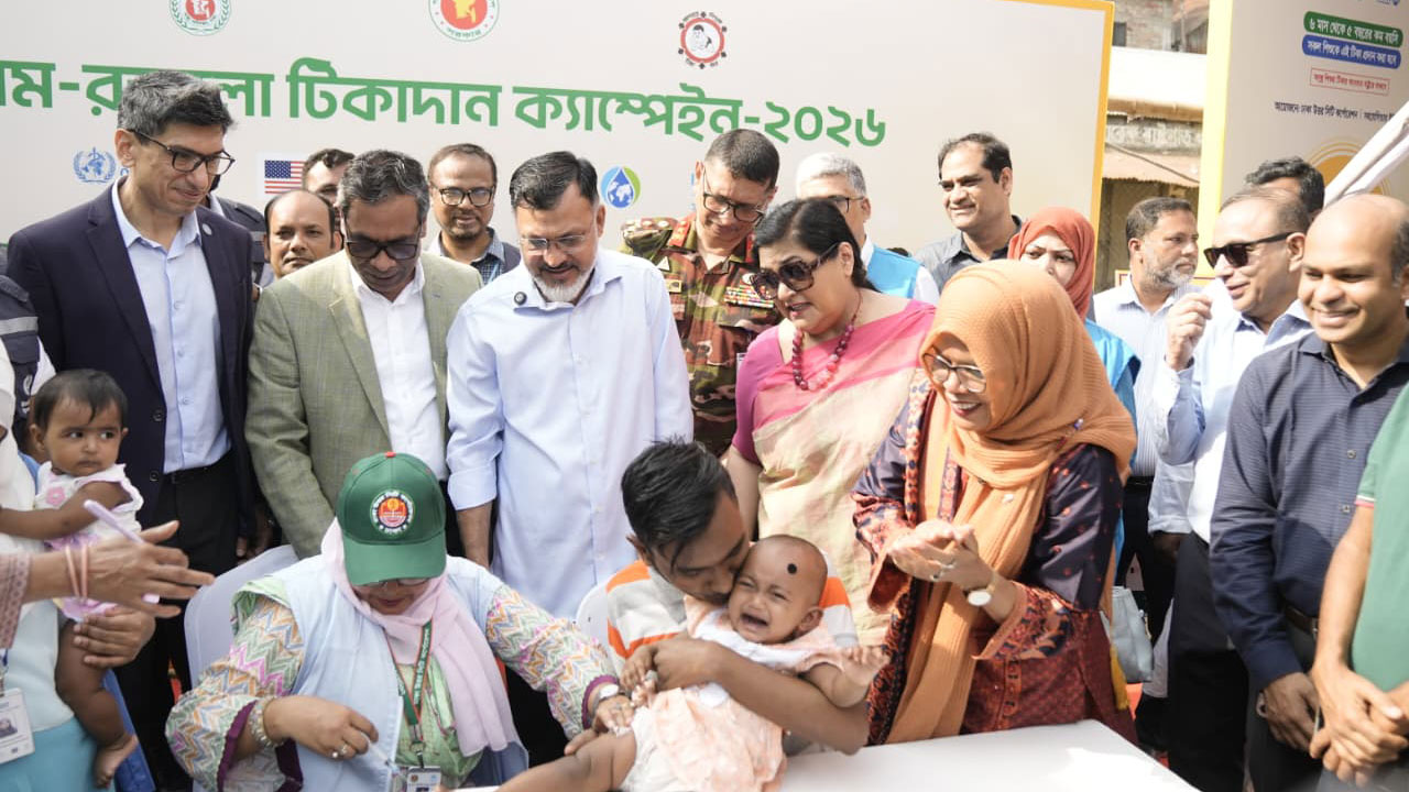 ঢাকার দুই সিটিতে হাম-রুবেলা টিকাদান শুরু, চলবে ১১ মে পর্যন্ত