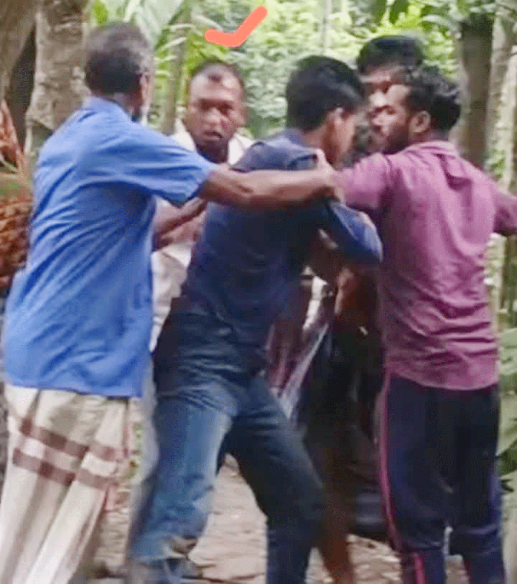হামলার সময়ের দৃশ্য। ছবি: সংগৃহীত