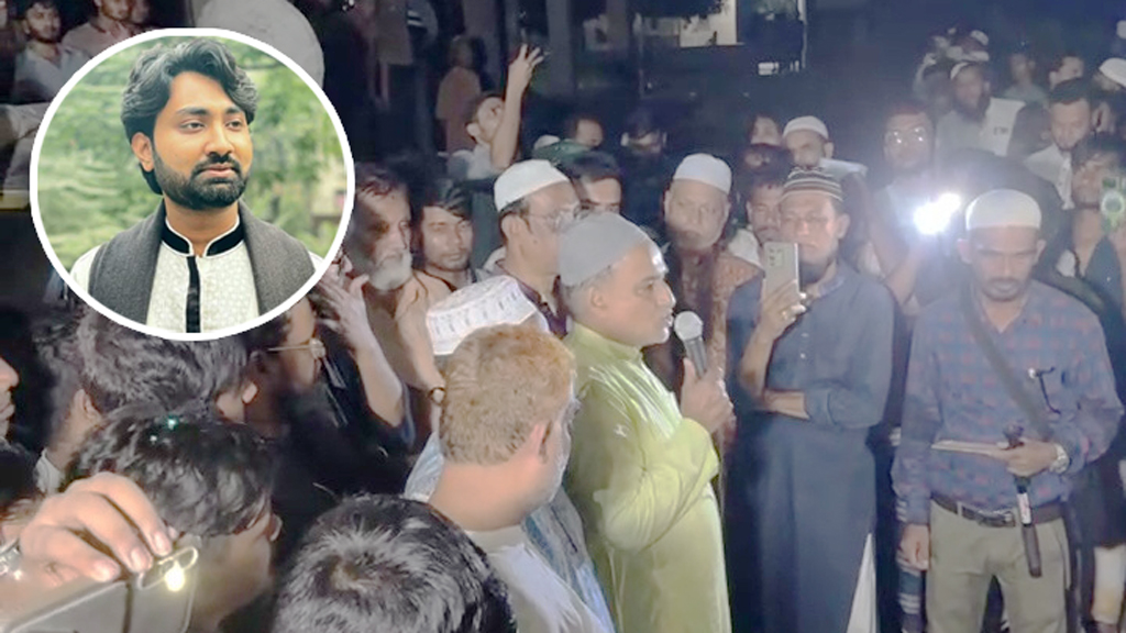 ‘শুনেছি—বাবার কাঁধে সন্তানের লাশ সবচেয়ে ভারী, এখন সেই ভার আমার কাঁধে’