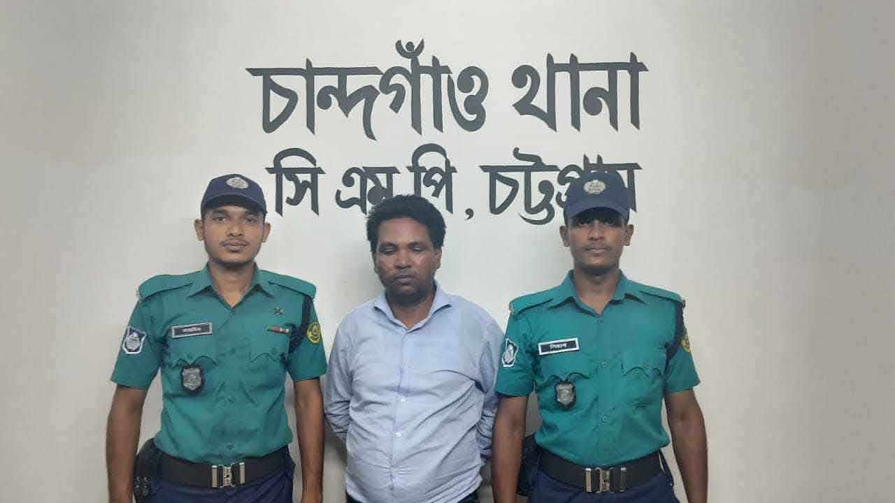 সাংবাদিক পরিচয়ে গেস্ট হাউসের কক্ষে কক্ষে তল্লাশি, আটক ১