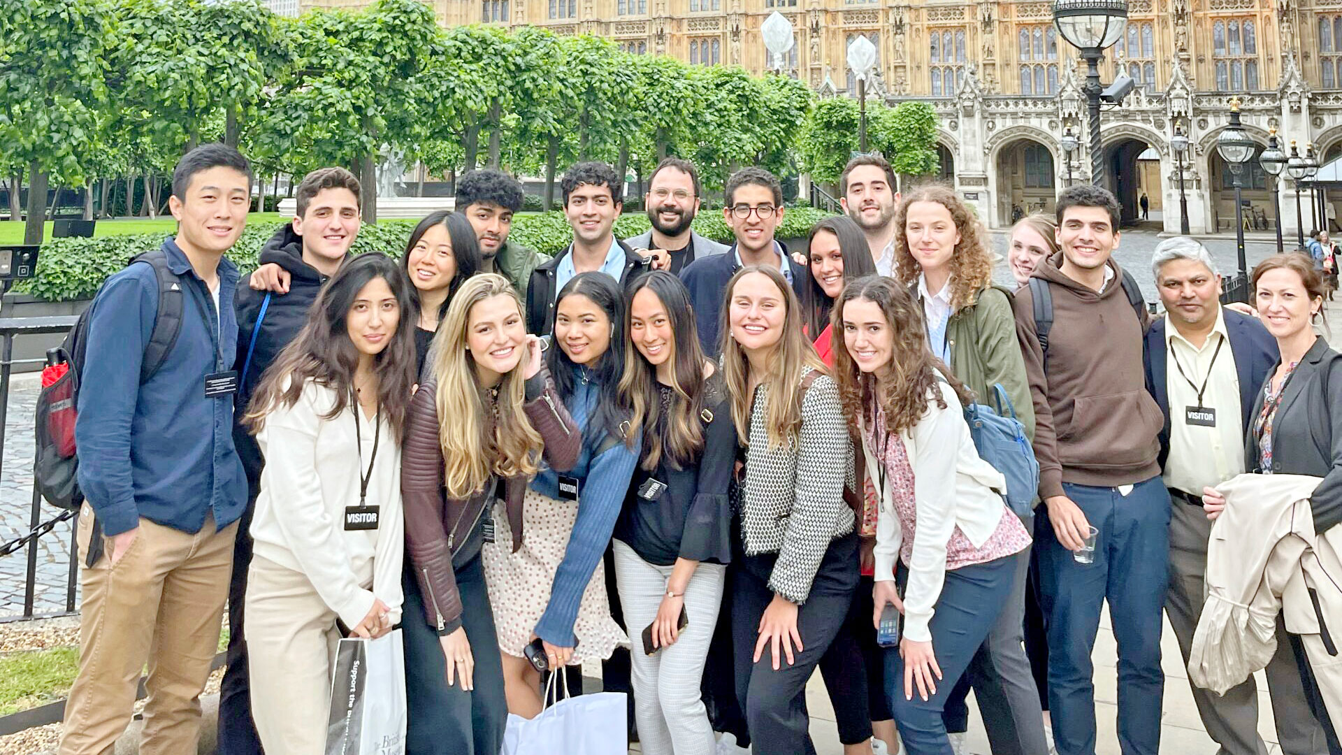 পেনসিলভানিয়া বিশ্ববিদ্যালয়ে ভর্তি: শক্তিশালী প্রোফাইল গড়ে তুলবেন যেভাবে