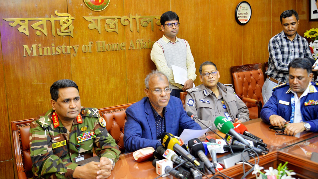 নির্বাচনী নিরাপত্তায় আইনশৃঙ্খলা বাহিনীর ৯ লাখ সদস্য, ডগ স্কোয়াড-ড্রোনও থাকবে