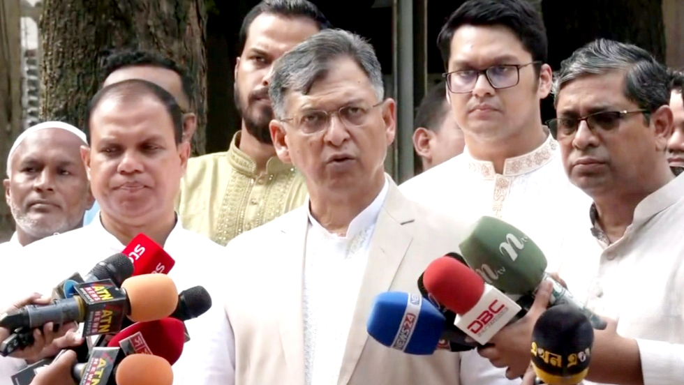 জাতীয় ঐক্য ও দেশ গড়ার প্রত্যয়ে কাজ করছে সরকার: স্বরাষ্ট্রমন্ত্রী