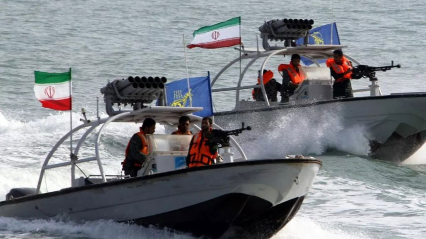 হরমুজ প্রণালিতে বাণিজ্যিক জাহাজে গুলি