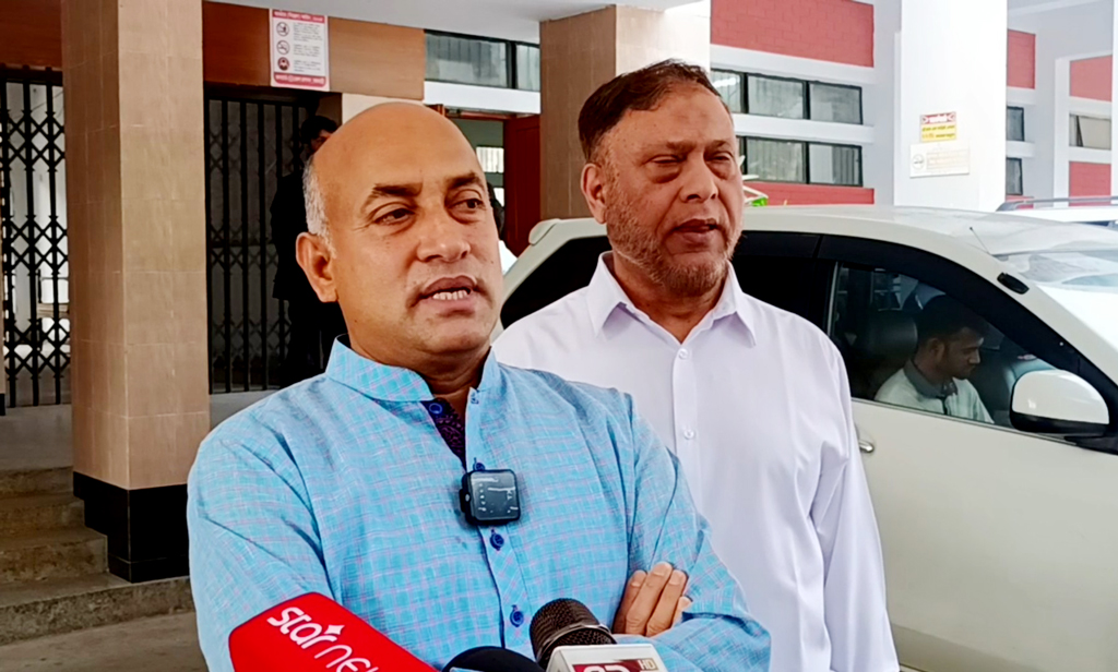 ‘প্রথম ধাপেই ফ্যামিলি কার্ড পাচ্ছে পাংশার মানুষ’