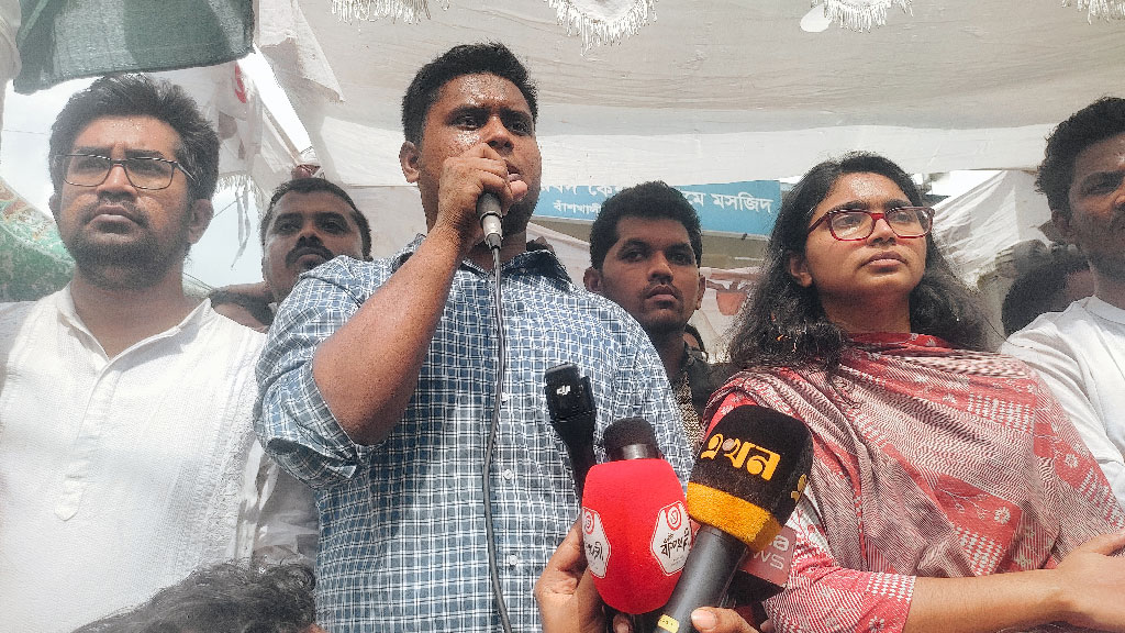 অন্তর্বর্তী সরকারকে সফল করতে হবে: হাসনাত আবদুল্লাহ