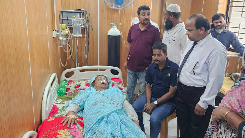 সড়ক দুর্ঘটনায় বিএনপির নেত্রী ফরিদা ইয়াসমিন আহত