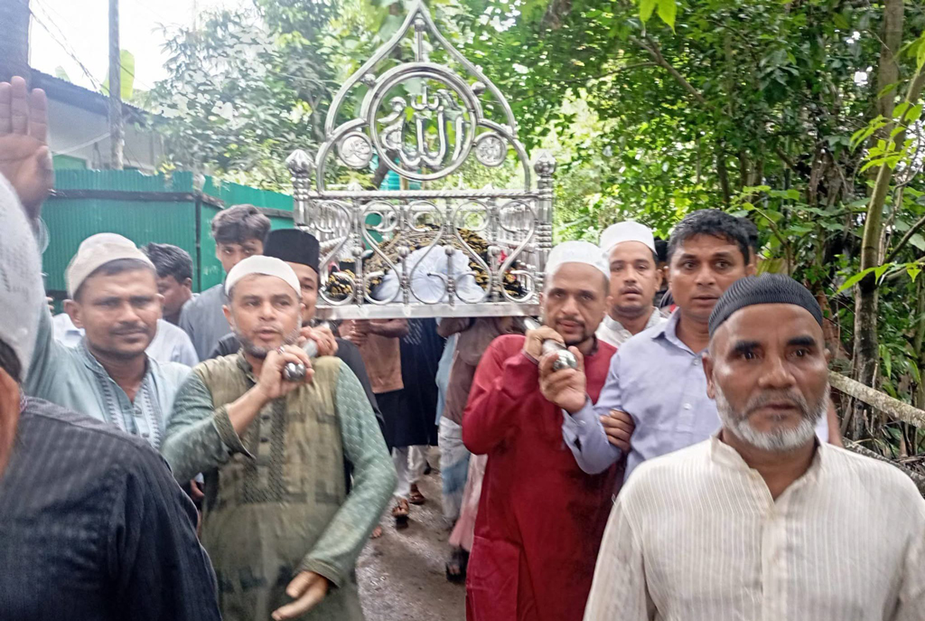 হাতকড়া পরে বাবার জানাজায় অংশ নিলেন আ.লীগ নেতা