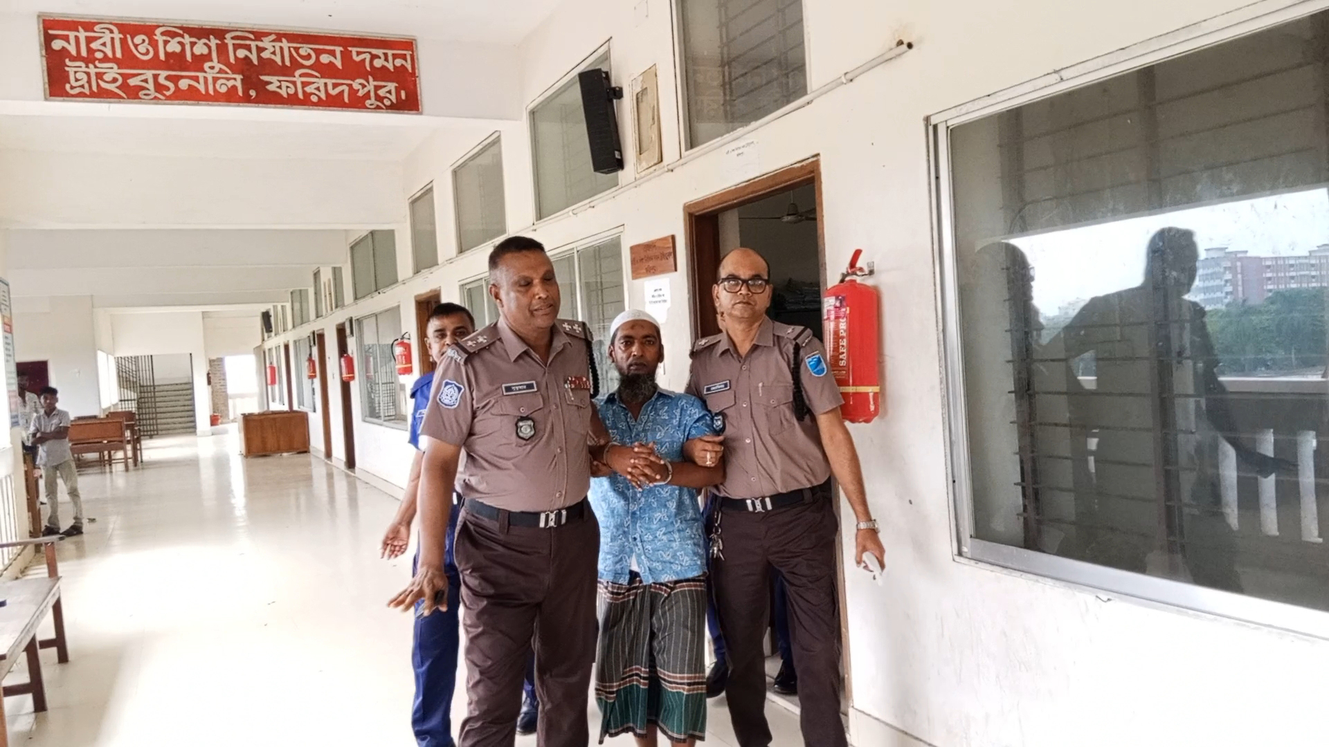 ফরিদপুরে স্ত্রীকে হাতুড়ি দিয়ে পিটিয়ে হত্যায় স্বামীর যাবজ্জীবন