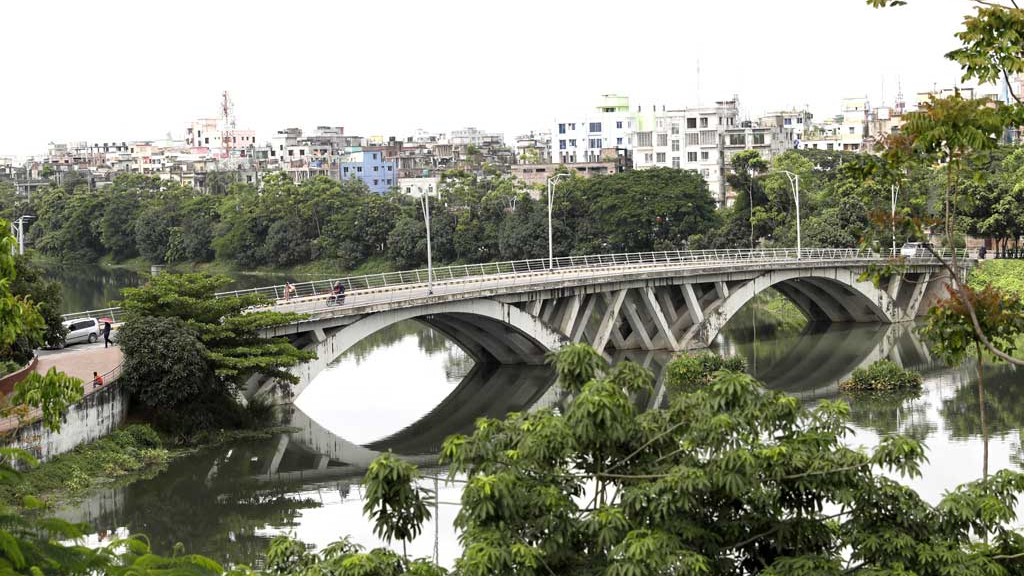 হাত-পা বেঁধে ধর্ষণের পর স্কুলছাত্রীকে হত্যা, লাশ ফেলা হয় হাতিরঝিলে