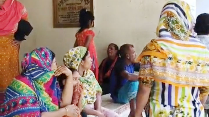 দুই মেয়েকে হত্যার পর বাবার আত্মহত্যার চেষ্টা