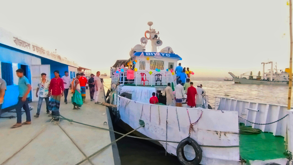 হাতিয়ার নলচিরা-চেয়ারম্যানঘাট রুটে নতুন সি-ট্রাক চালু