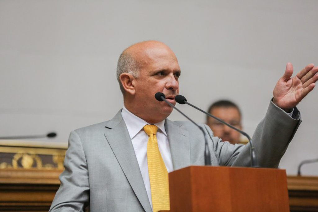 মাদুরোর বিরুদ্ধে সাক্ষ্য দিতে চান ভেনেজুয়েলার সাবেক স্পাইমাস্টার ‘মুরগি’