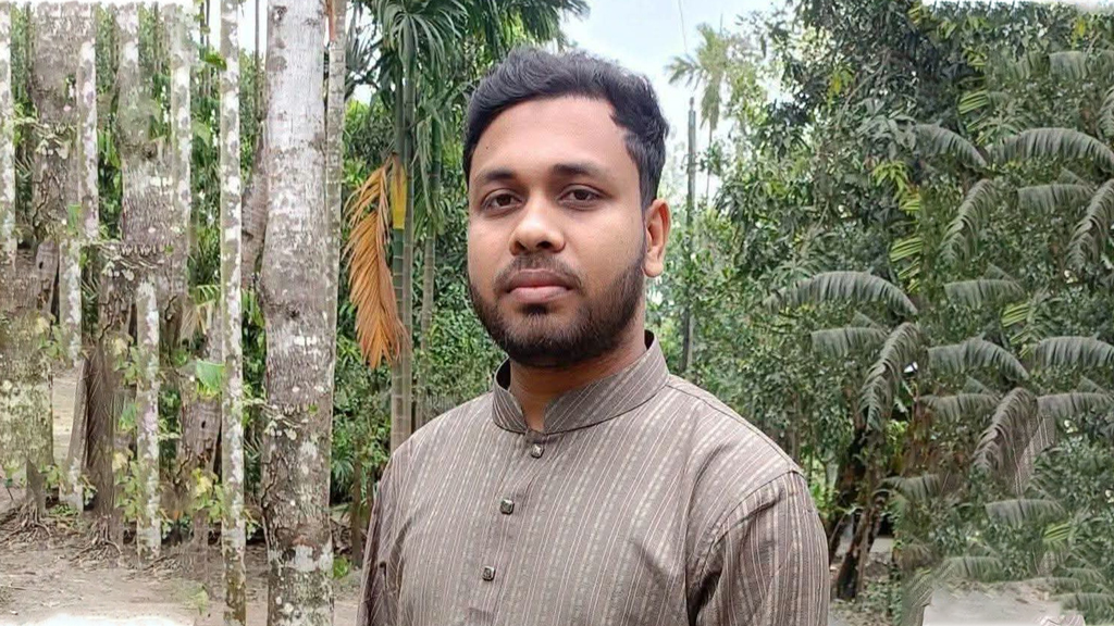 বিয়ের দিন নিখোঁজ, পরদিন কলাবাগানে মিলল শিক্ষকের ঝুলন্ত মরদেহ