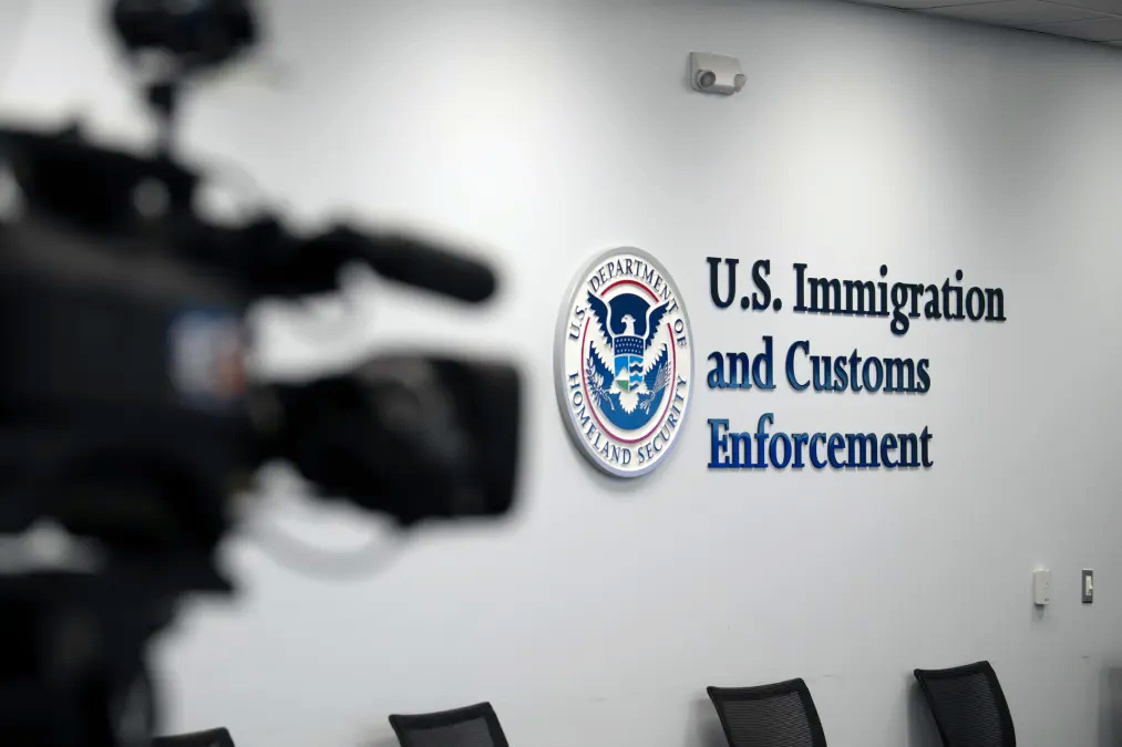 নাগরিকত্ব পেতে যুক্তরাষ্ট্রে গিয়ে প্রসব, সুযোগ বন্ধ করছেন ট্রাম্প