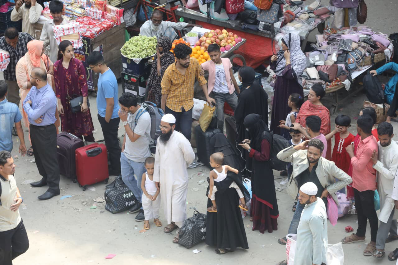 ঝড়-শিলাবৃষ্টির আভাস, ঘরমুখী মানুষের ভোগান্তির শঙ্কা