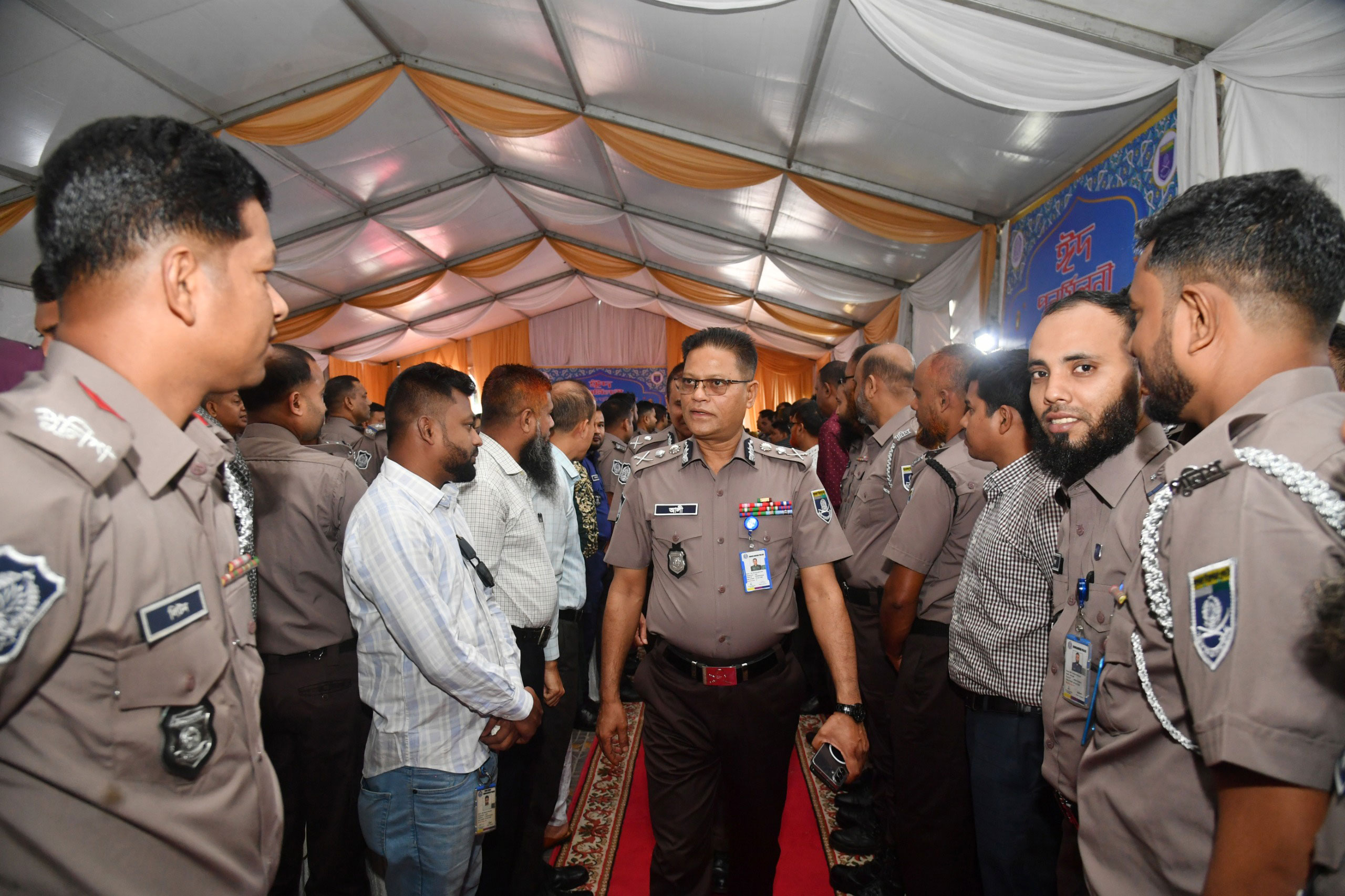 নিরাপদ ঈদযাত্রায় পুলিশ সদস্যরা নিষ্ঠার সঙ্গে দায়িত্ব পালন করেছেন: আইজি