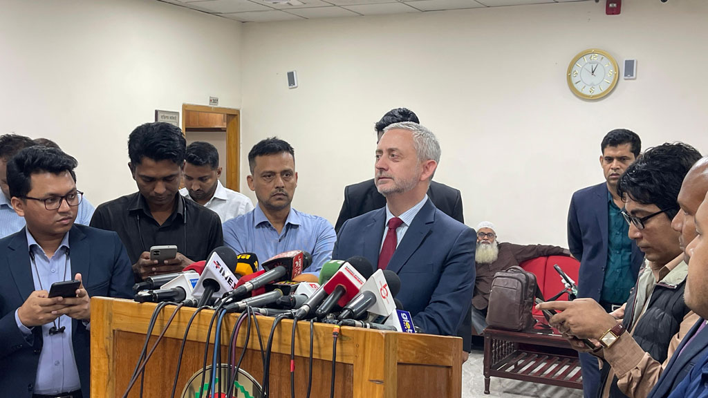 ভোটের প্রস্তুতিতে সন্তুষ্ট ইইউ, বড় পর্যবেক্ষক দল পাঠানোর আশ্বাস