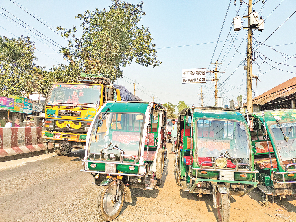 সৈয়দপুর থেকে রংপুর: ৫০ কিমিতে ১২টি অবৈধ স্ট্যান্ড