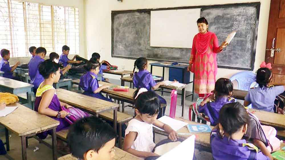 বিদ্যালয়ে ভর্তিতে তবু বৈষম্যের ছায়া