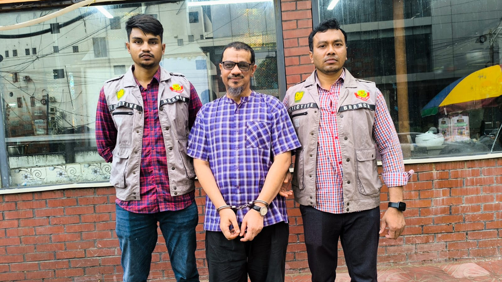 হত্যাচেষ্টা মামলায় আমুর খালাতো ভাই কারাগারে