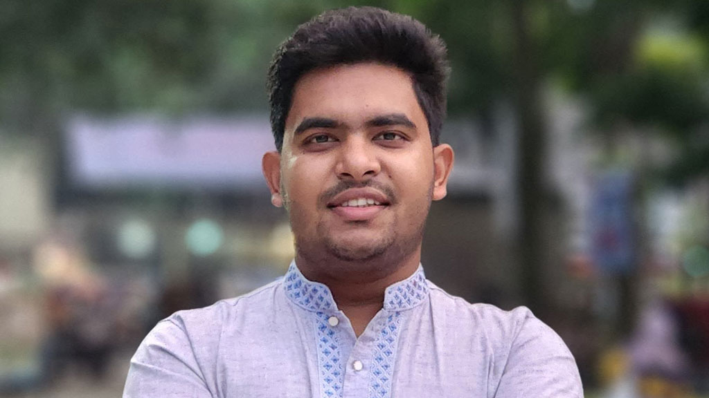 শ্রেণিকক্ষে ঢুকে ফেল করা ছাত্র-ছাত্রীদের পেটালেন বাগছাস নেতা, থানায় জিডি
