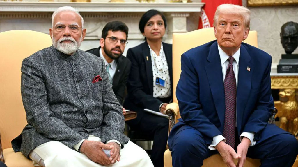 সস্তা তেল, বড় ঝুঁকি: ভারত কি রাশিয়াকে ছাড়া চলতে পারবে