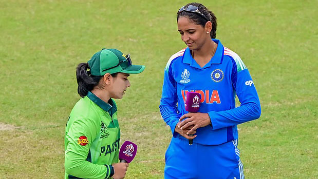 নারী বিশ্বকাপেও হাত মেলালেন না ভারত–পাকিস্তান অধিনায়ক