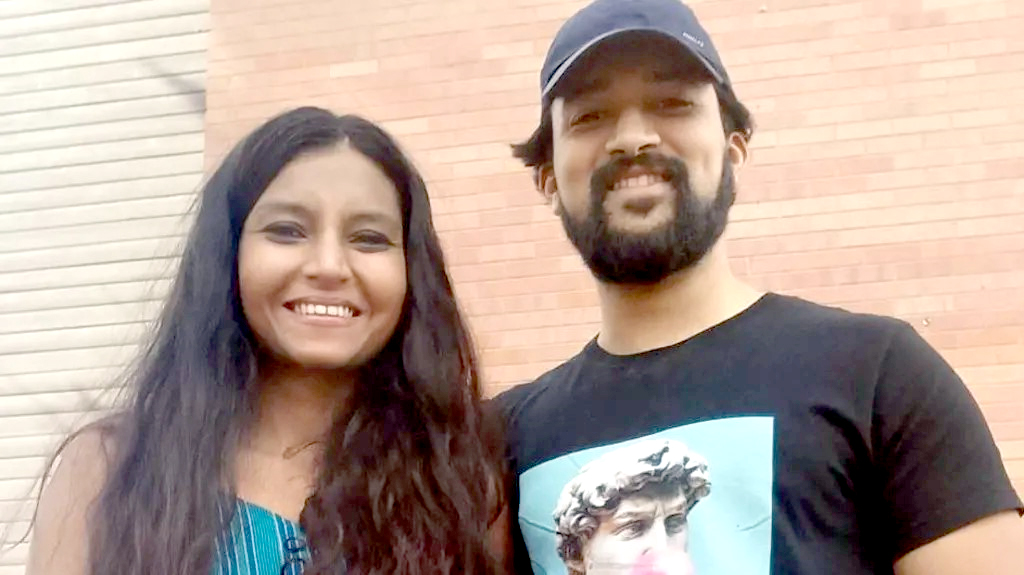 দেশীয় খাবার নিয়ে বর্ণবাদের শিকার: যুক্তরাষ্ট্রে ২ লাখ ডলার ক্ষতিপূরণ পেলেন ভারতীয় যুগল