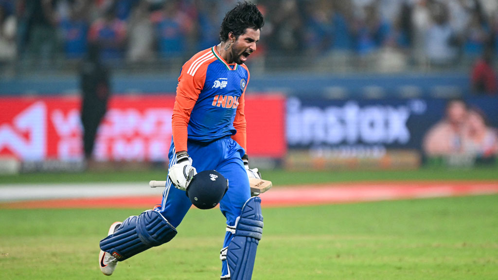 ‘তিনে তিন’ করে চ্যাম্পিয়ন ভারত