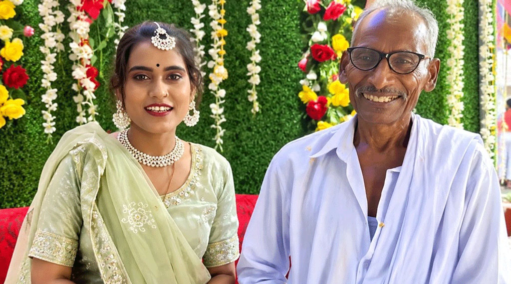 ৭৫ বছরের বৃদ্ধের সঙ্গে আংটি বদল করলেন ৩০ বছরের ইনফ্লুয়েন্সার