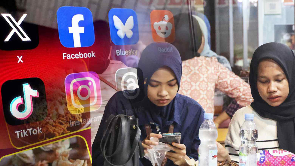 ১৬ বছরের কম বয়সীদের জন্য ফেসবুক-রোবলক্স নিষিদ্ধ করছে ইন্দোনেশিয়া