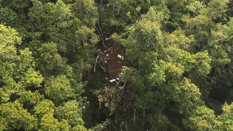 ইন্দোনেশিয়ায় হেলিকপ্টার বিধ্বস্ত, নিহত ৮