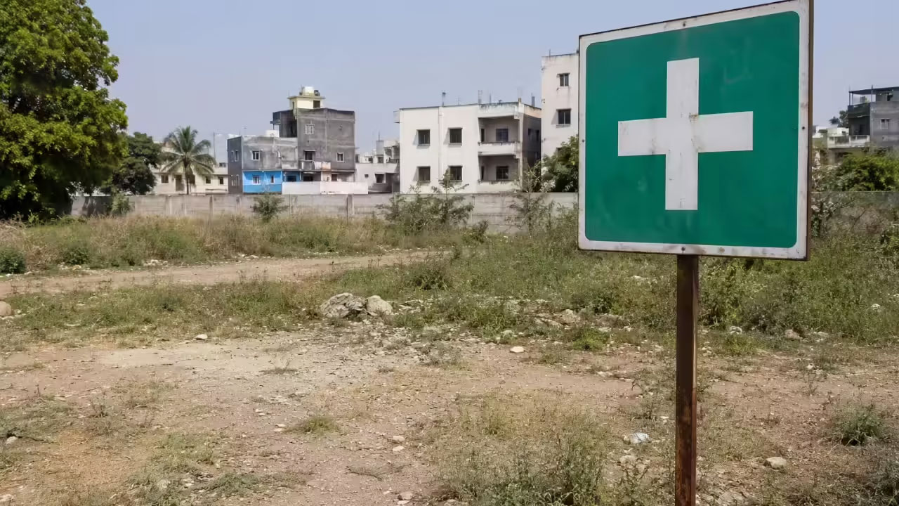 জমি–ভবন ছাড়াই হাসপাতালে ৮৭ স্বাস্থ্যকর্মী নিয়োগ, কাগজে–কলমে চলছে ৬ বছর ধরে