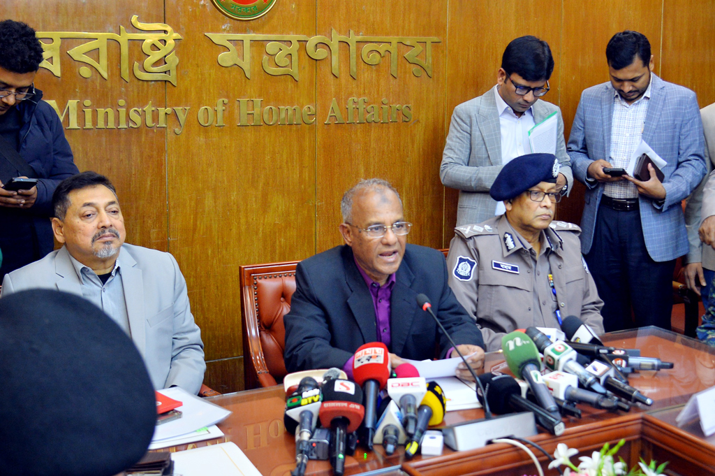 অন্তর্বর্তী সরকারের মেয়াদেই হাদি হত্যার বিচার সম্পন্ন হবে: স্বরাষ্ট্র উপদেষ্টা