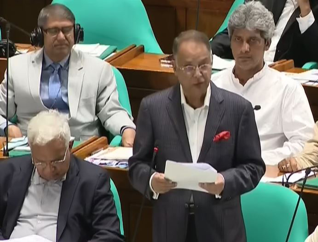 পাম্পগুলোতে কৃত্রিম তেল সংকট তৈরি হচ্ছে: সংসদে জ্বালানিমন্ত্রী