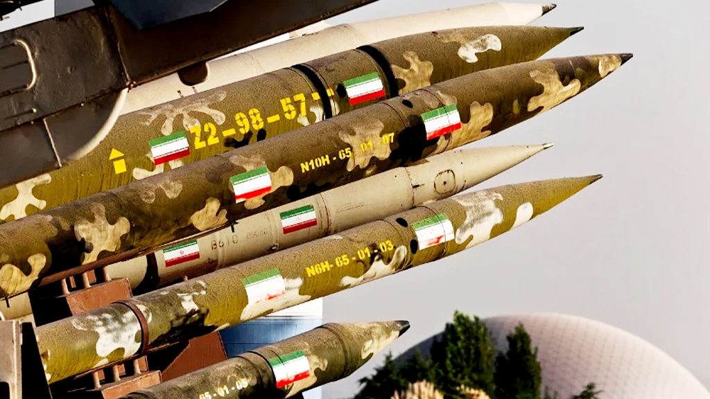 এখনো ব্যাপক ধ্বংসযজ্ঞ চালাতে সক্ষম ইরান, ট্রাম্পের দাবি উড়িয়ে দিল মার্কিন গোয়েন্দা তথ্য