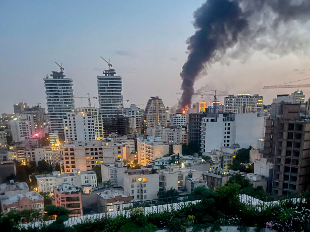 টিভি সেন্টারে ইসরায়েলের হামলায় সাংবাদিক নিহত, সিপিজের নিন্দা