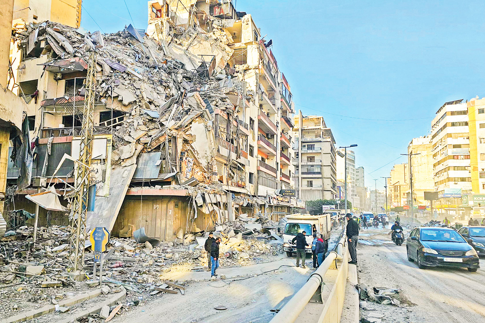 মধ্যপ্রাচ্য সংঘাত: যুদ্ধ থামানোর উদ্যোগ নেই