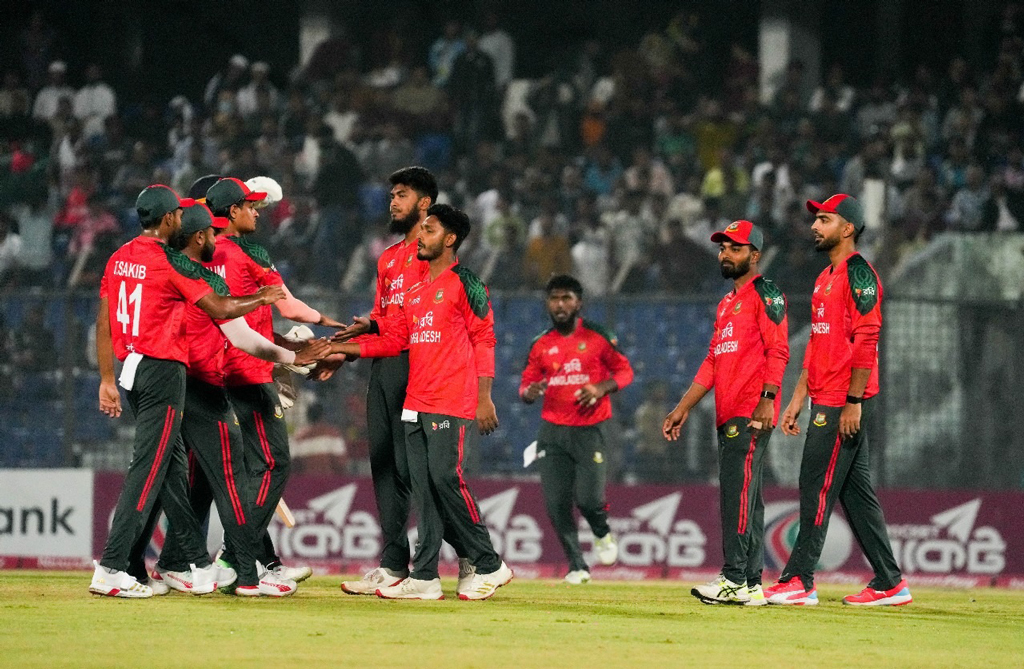 টেক্টরের ফিফটিতে বাংলাদেশকে চ্যালেঞ্জ জানাল আয়ারল্যান্ড