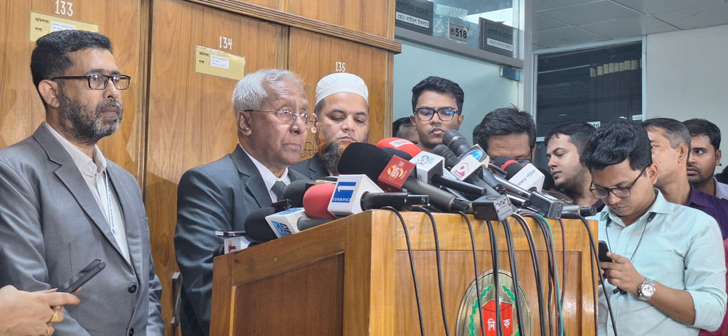 ভোটের আগে-পরে ৮ দিন মাঠে থাকবে আইনশৃঙ্খলা বাহিনী: ইসি সচিব
