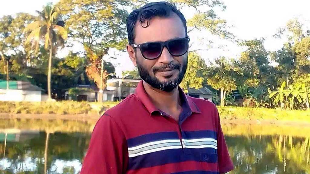 ঈশ্বরগঞ্জে ধানবোঝাই ট্রলিতে বাসের ধাক্কা, চাপা পড়ে প্রাণ গেল ব্যবসায়ীর