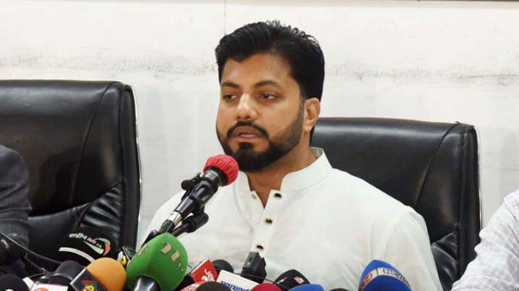 ২০ দিনেও শপথ হয়নি, সরকারের ভেতর আরেক সরকার: ইশরাক হোসেন