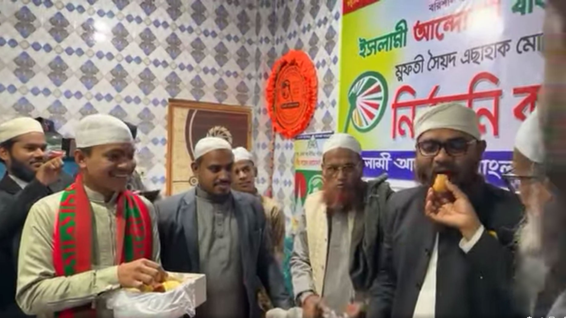 ইসলামপন্থী রাজনীতিতে মেরুকরণ: ভোটের সমীকরণে কে এগিয়ে গেল